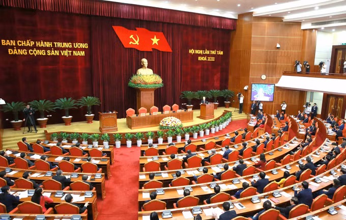 Thông báo Hội nghị lần thứ 8 Ban Chấp hành Trung ương Đảng khóa XIII ảnh 1
