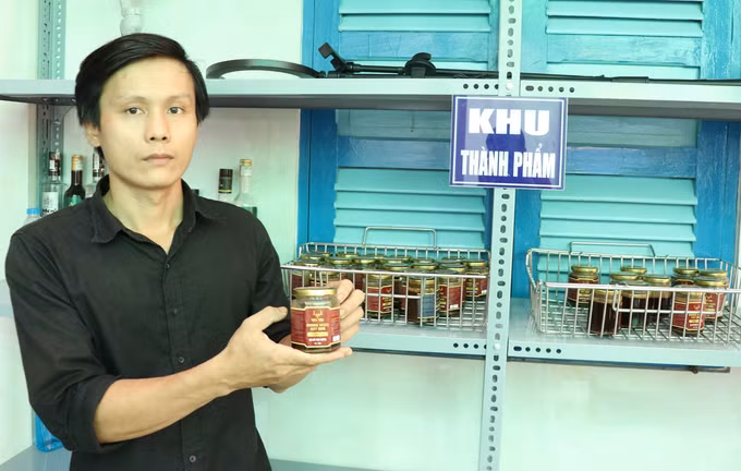 Anh Nguyễn Hoàng Việt nuôi hươu sao lấy nhung thu gần 450 triệu đồng/năm ảnh 4