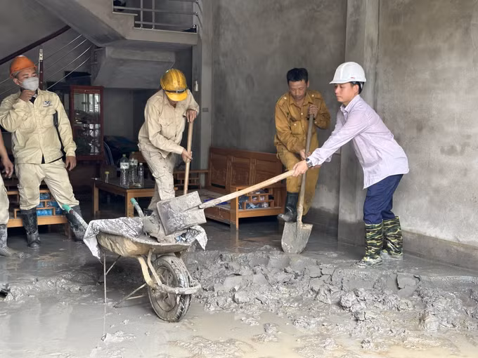 Phối hợp khắc phục sự cố vỡ cống tràn hồ thải Nhà máy tuyển quặng đồng Tả Phời ảnh 10