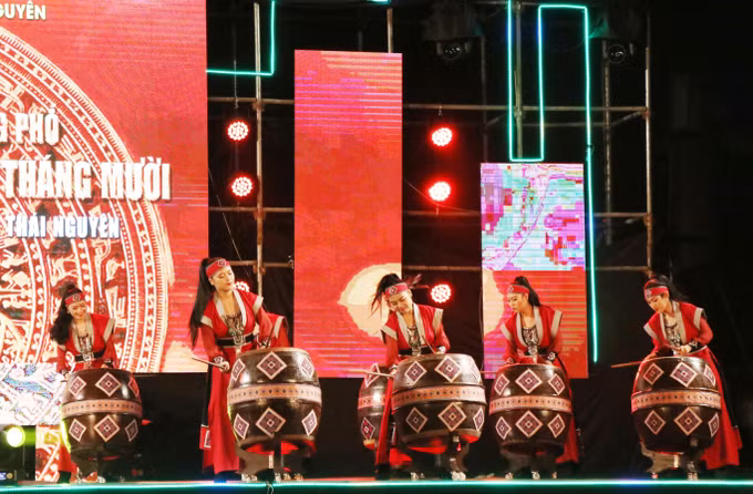 “Thái Nguyên - Rạng rỡ thành phố Tháng Mười” ảnh 1